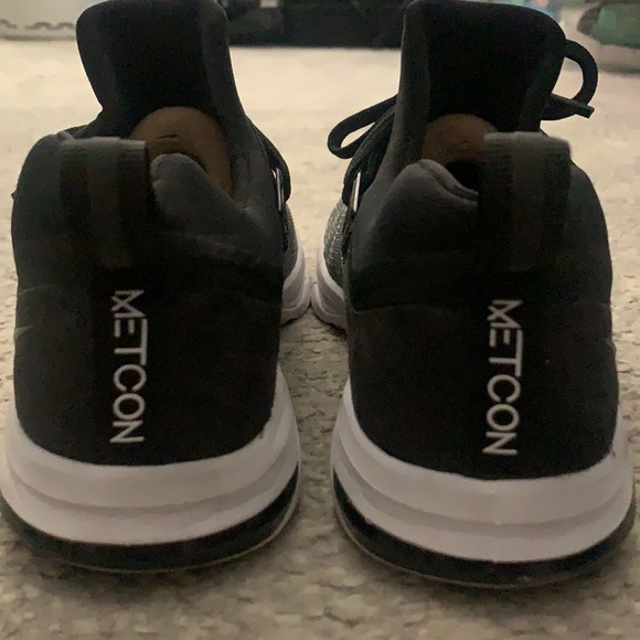 Nike METCONS - Size 7 - Picture 2 of 2